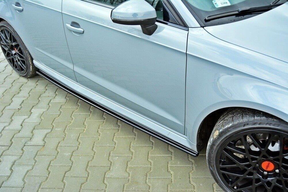 Maxton Design Jupes Latérales Diffuseurs Audi RS3 8V Sportback - Noir Brillant